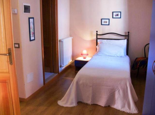 Appartamenti Vacanze E Camere Roccetta Fiorita Pettenasco Exterior foto