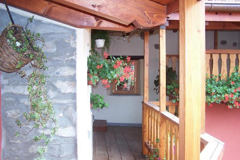 Appartamenti Vacanze E Camere Roccetta Fiorita Pettenasco Exterior foto