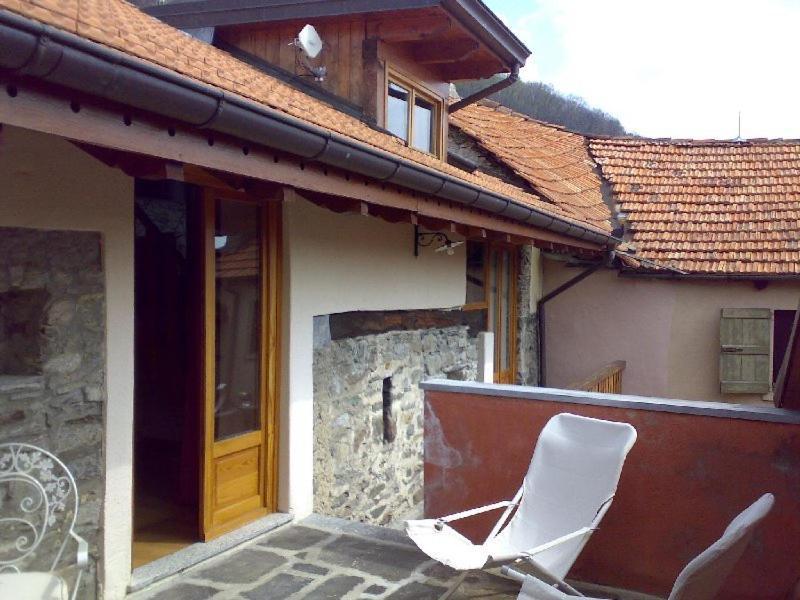 Appartamenti Vacanze E Camere Roccetta Fiorita Pettenasco Exterior foto
