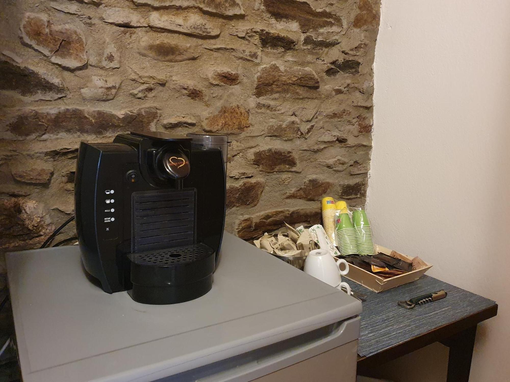 Appartamenti Vacanze E Camere Roccetta Fiorita Pettenasco Cameră foto